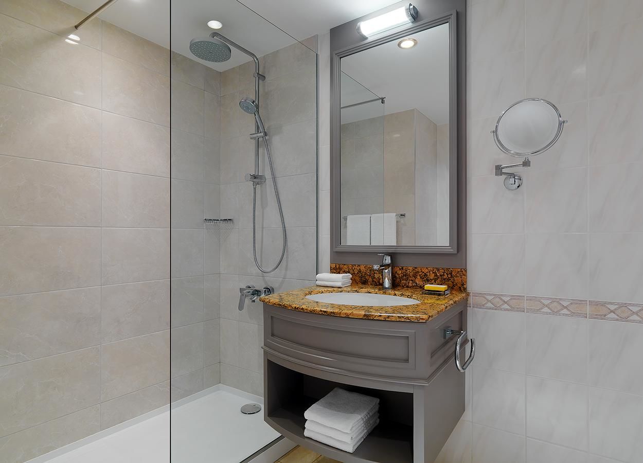 Отель Armenia Marriott Hotel Yerevan Ереван-28