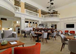 Отель Armenia Marriott Hotel Yerevan Ереван Представительский номер Делюкс с 1 кроватью размера «king-size», доступ в представительский лаундж-5